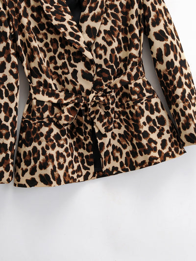 Blazer de Mujer con Estampado de Leopardo y Cinturón - Image 2