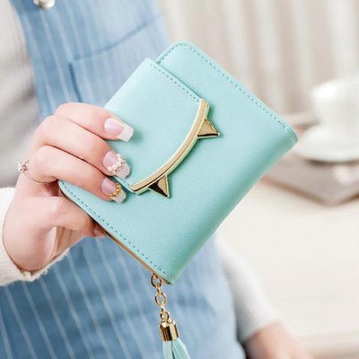 Billetera Compacta para Mujer con Diseño de Orejas de Gato, Cuero Genuino y Borlas - Image 10