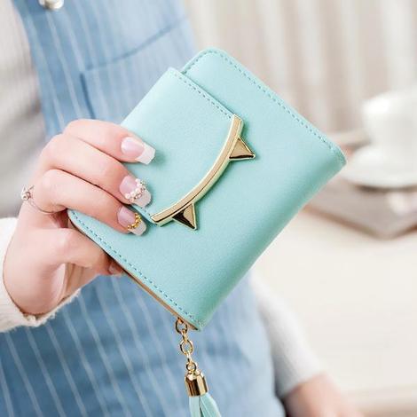 Billetera Compacta para Mujer con Diseño de Orejas de Gato, Cuero Genuino y Borlas - Image 10
