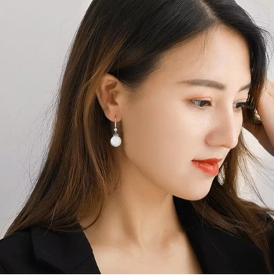 Aretes de Perla con Baño de Cobre Blanco - Diseño Coreano Femenino - Image 5
