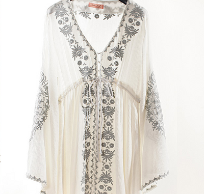Vestido Largo de Cuello en V con Bordados Artesanales - Image 7
