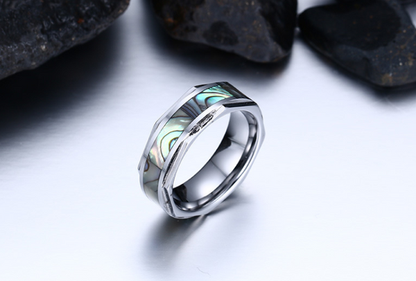 Anillo de Acero Tungsteno con Diseño de Concha