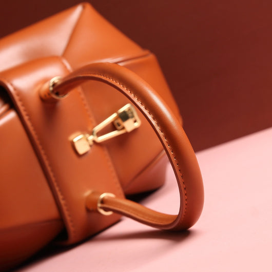 Bolso de Cuero Tipo Dumpling - Diseño Moderno y Versátil - Image 7