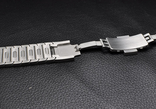Correa de Cadena en Acero Inoxidable Compatible con Apple - Image 6