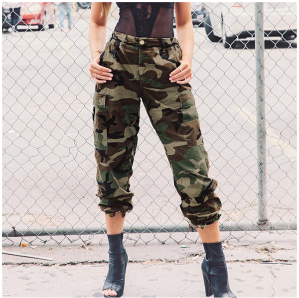 Overol Cargo Mujer con Diseño Camuflaje y Cierre Funcional