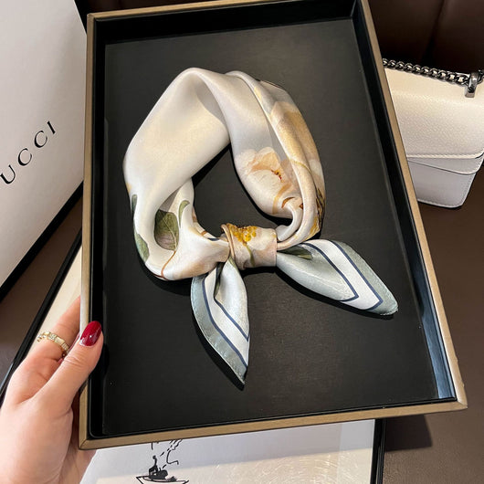 Pañuelo de Seda Beige Cuadrado para Mujer - Versátil y Fácil de Combinar - Image 40