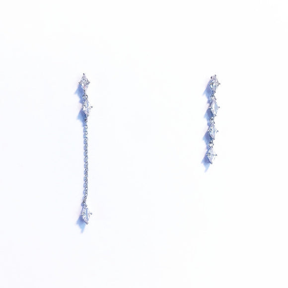 Aretes Asimétricos de Gotas de Agua