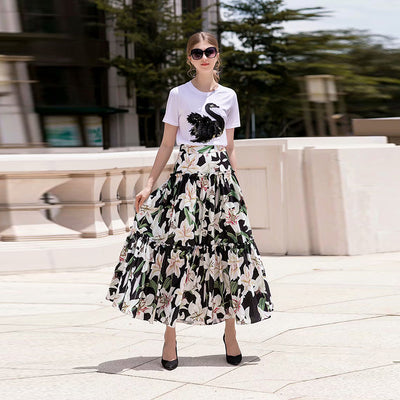 Conjunto Elegante: Blusa Blanca con Falda Midi Negra y Blanca - Image 3