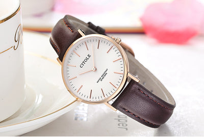 Reloj de Pareja con Esfera Grande y Correa de Cuero - Image 7