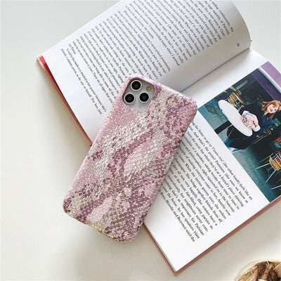Funda para Celular Rosa Dorado con Patrón de Piel de Serpiente - Image 4