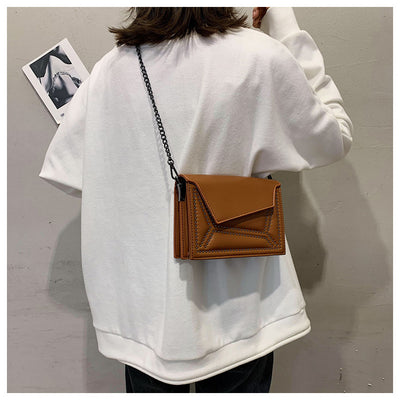 Bolso Bandolera con Remaches para Mujer - Image 8