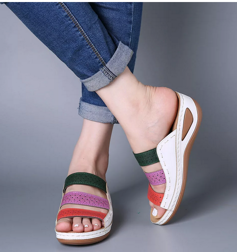Pantuflas Grandes para Mujer con Diseño Calado y Costuras Arcoíris - Image 4