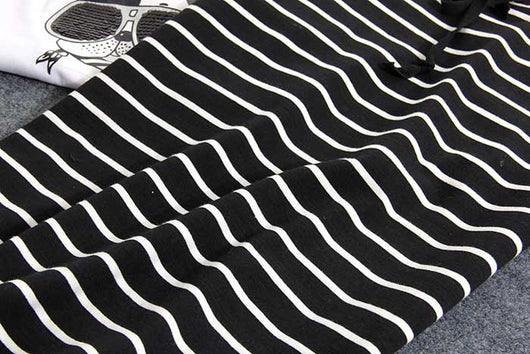 Falda Cintura Alta a Rayas Blanco y Negro con Bolsillos - Image 10