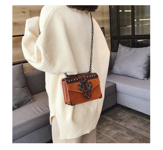 Bolso de Hombro Vintage con Tachuelas - Image 18