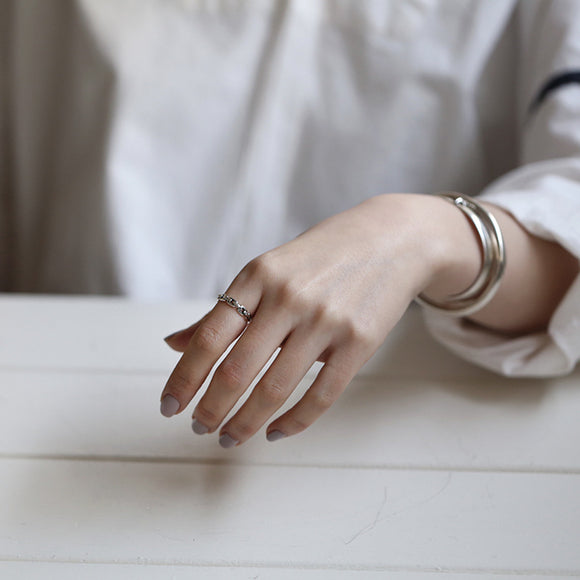 Anillo Abierto de Cadena Fina Calada para Mujer