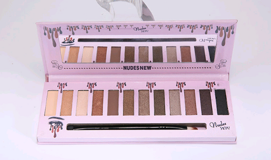 Paleta de Sombras Kelly 12 Colores - Acabado Mate Profesional - Image 3