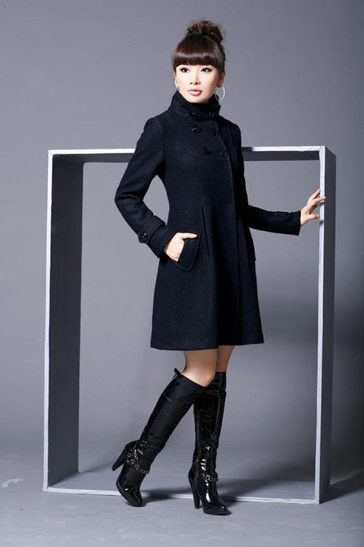 Abrigo Impermeable con Capucha y Cierre Doble - Image 12