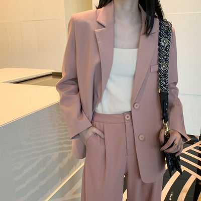 Traje Otoñal con Pantalón Palazzo Drapeado - Image 9