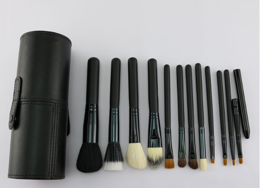 Set de 12 Brochas de Maquillaje Profesional con Estuche de Almacenamiento PU - Image 5