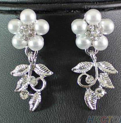 Conjunto de Novia Coreano: Cadena de Hoja Perla, Collar y Aretes Aleación