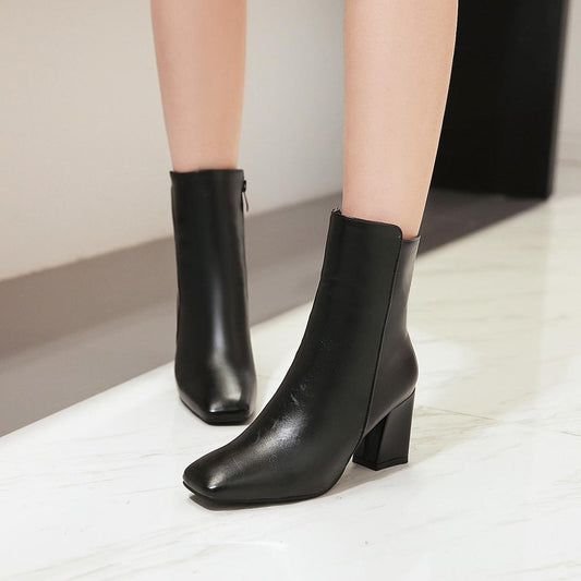Botas Tobilleras de Tacón Alto - Image 2