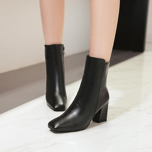 Botas Tobilleras de Tacón Alto - Image 2