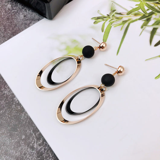 Aretes Coreanos Asimétricos con Flor de Perla y Moño - Image 52