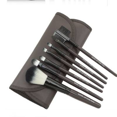 Set de 7 Brochas de Maquillaje Premium con Estuche de Lujo - Image 3