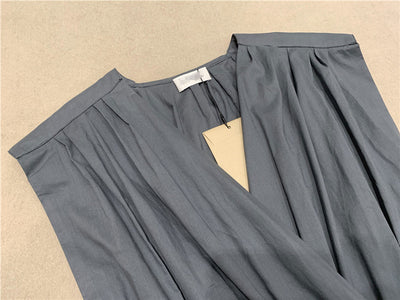 Blusa Sin Mangas Fruncida al Pecho con Cuello V - Image 13