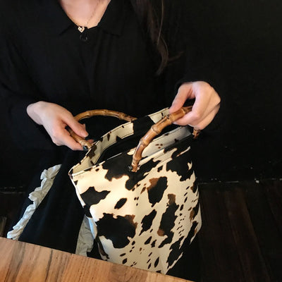 Bolsa Portátil Ghost Horse con Patrón de Vaca - Image 10