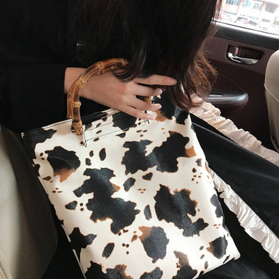 Bolsa Portátil Ghost Horse con Patrón de Vaca - Image 18