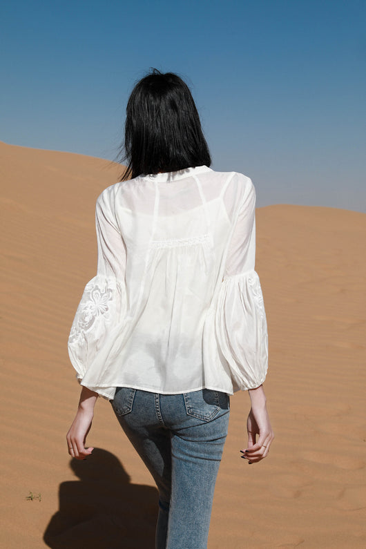 Blusa Holgada con Mangas Linterna Bordada y Encaje Fairy - Image 13