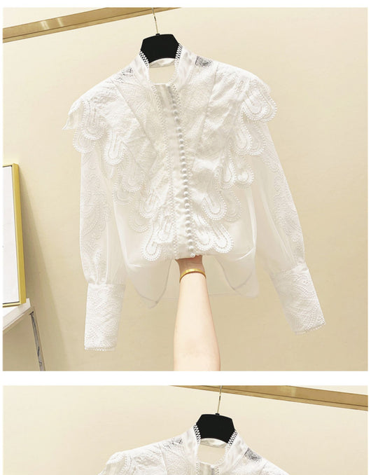 Blusa Blanca Elegante con Cuello Alzado, Encaje y Detalles Bordados - Image 6