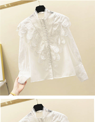 Blusa Blanca Elegante con Cuello Alzado, Encaje y Detalles Bordados - Image 8