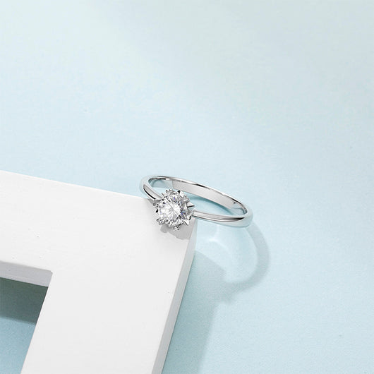 Anillo de Moissanita Copo de Nieve Brazos Rectos 50 Puntos Elegante y Delicado - Image 11