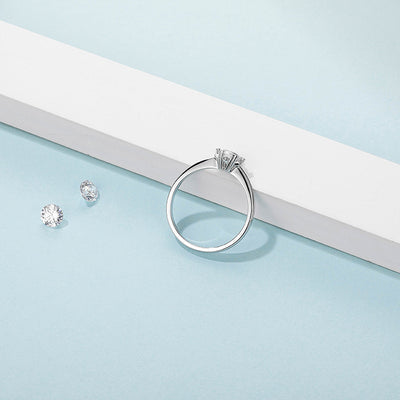 Anillo de Moissanita Copo de Nieve Brazos Rectos 50 Puntos Elegante y Delicado - Image 12