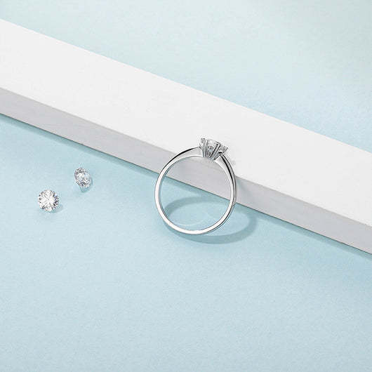 Anillo de Moissanita Copo de Nieve Brazos Rectos 50 Puntos Elegante y Delicado - Image 12