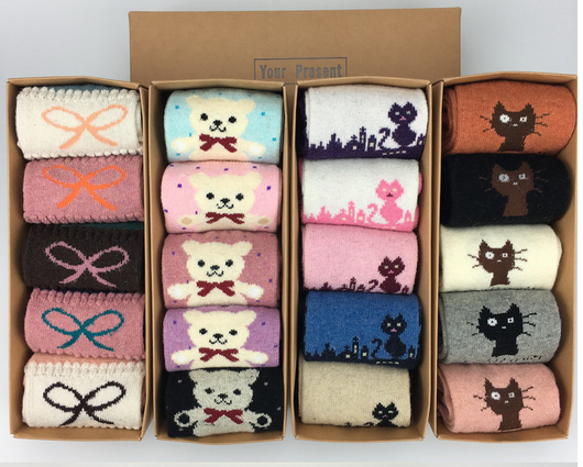 Calcetines Navideños de Algodón para Mujer - Diseño Festivo y Cómodo - Image 2