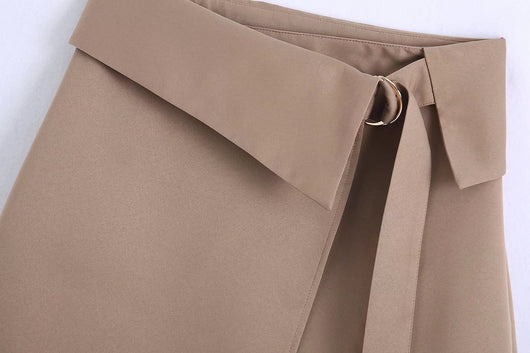 Falda Elegante de Cintura Alta con Diseño Asimétrico - Image 8