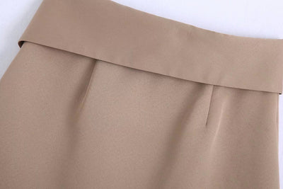 Falda Elegante de Cintura Alta con Diseño Asimétrico - Image 9