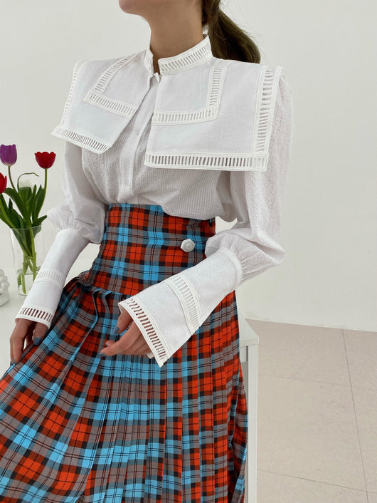 Blusa Suelta con Solapa Grande y Detalles de Contraste - Image 6