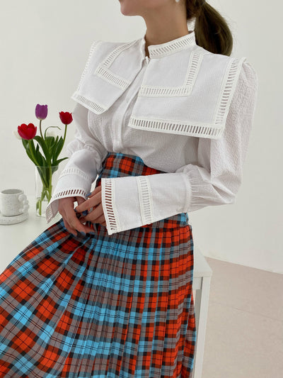 Blusa Suelta con Solapa Grande y Detalles de Contraste - Image 11