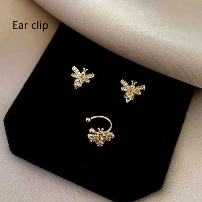 Aretes Micro Abeja Dorada con Incrustaciones Delicadas - Image 6
