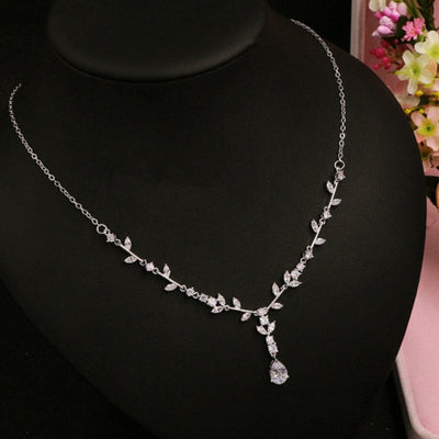 Conjunto de Collar y Aretes de Novia con Circonita Brillante - Joyería Artesanal - Image 2