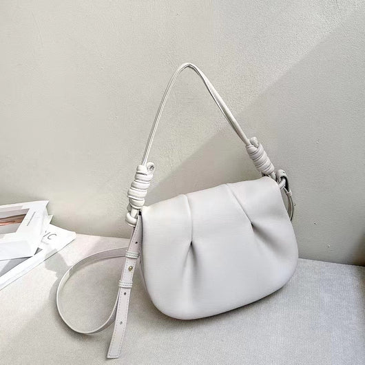 Bolso Bandolera de Cuero Suave - Compacto y Elegante - Image 4