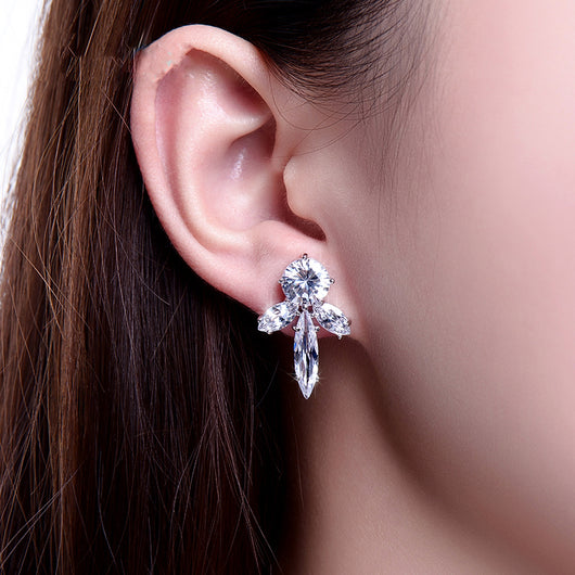 Aretes Alas de Circón Negro - Colección Black Series - Image 3