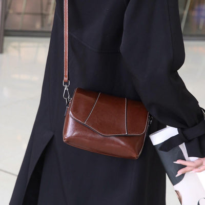 Bolso Crossbody de Cuero para Mujer con Cierre de Cremallera - Image 7