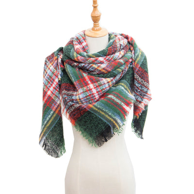 Chal Triangular Escocés para Otoño e Invierno - Amplio y Versátil - Image 16