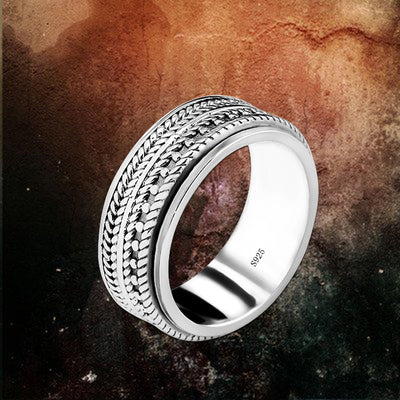 Anillo de Plata Oxidada para Hombre con Acabado Vintage