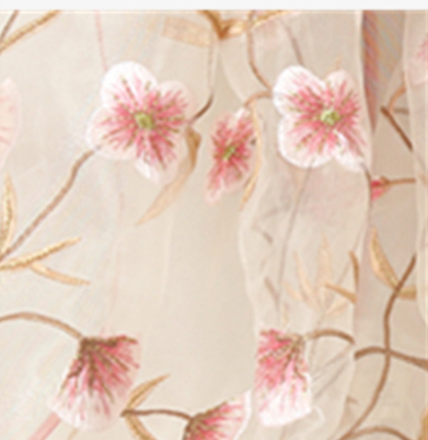 Foulard de Seda Dorado con Bordados - Chal Cheongsam Elegante - Image 9